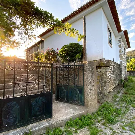 בית נופש Turra Nature House סלוריקו דה באשטו